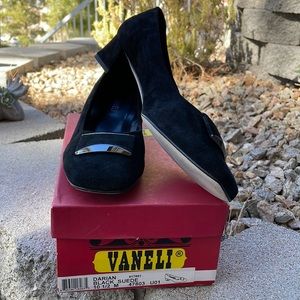 Vaneli Darian Black Suede Low Heel Pumps 10.5